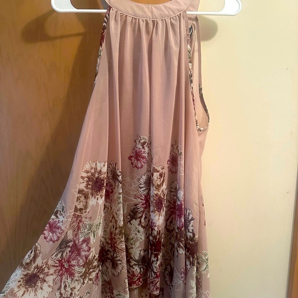 Unique Spectrum Elegant Dress in Soft Pink and Burgundy